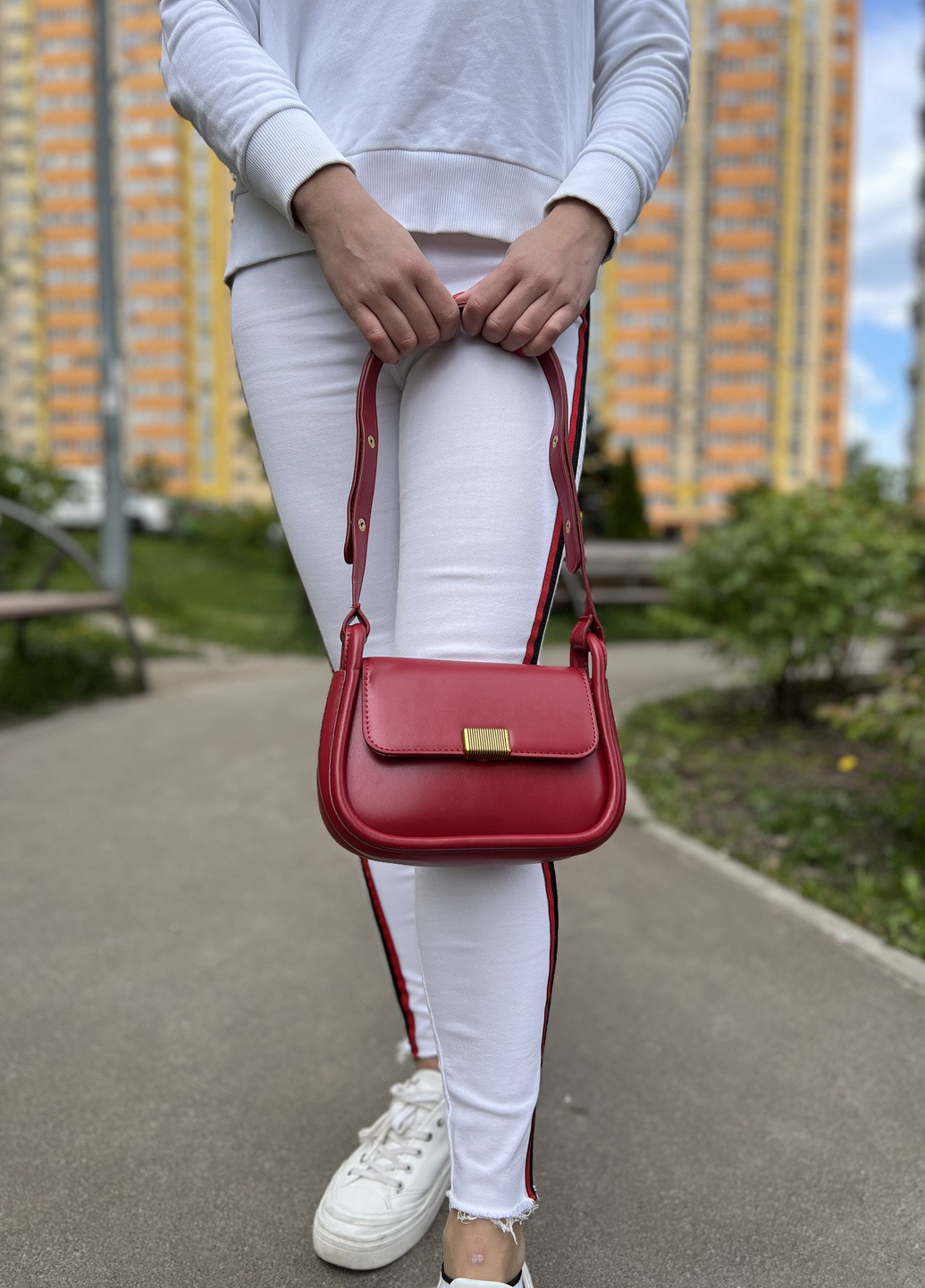 Жіноча сумка Vivien червона No Brand (258925375)