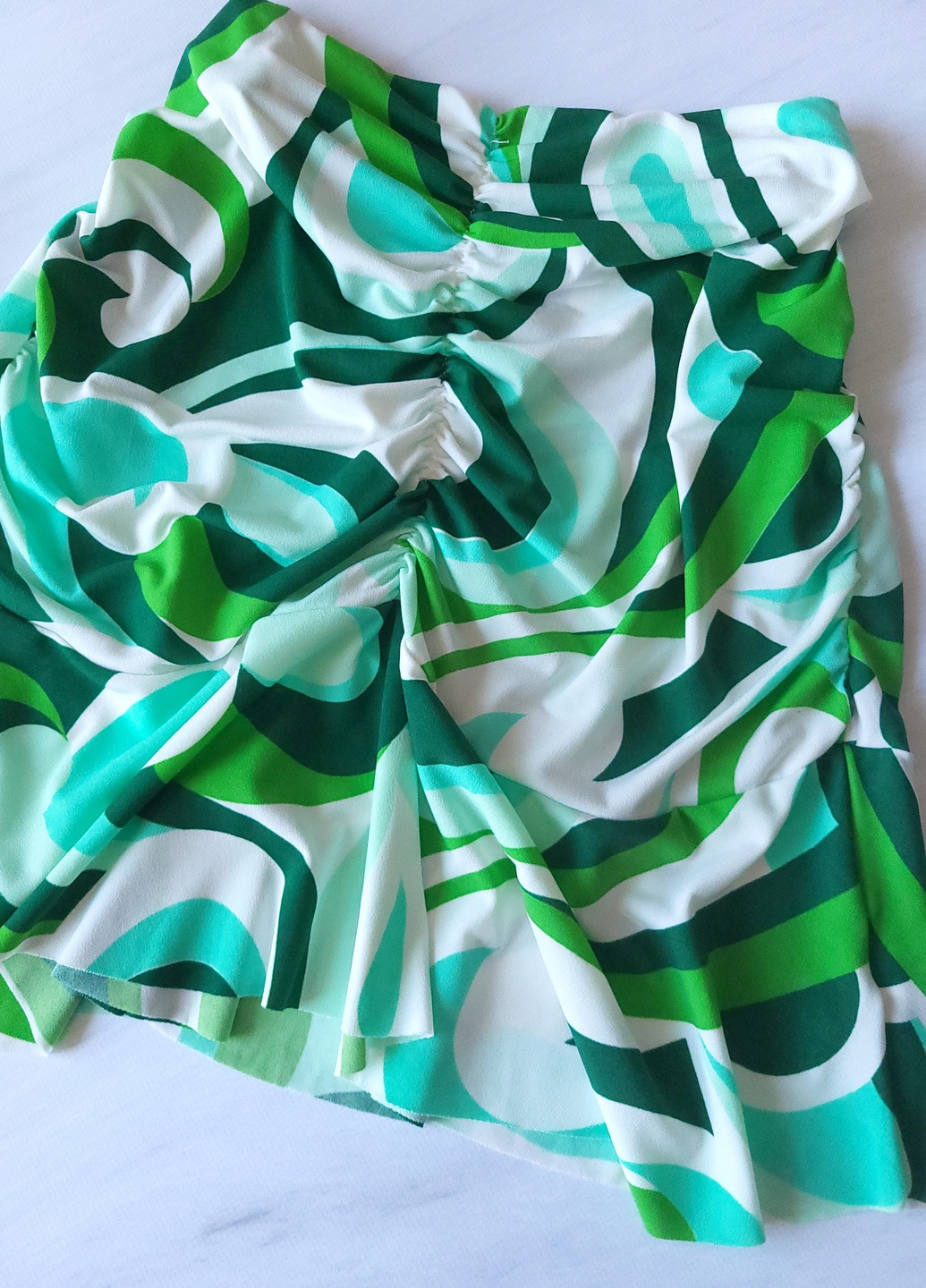 Зеленая повседневная с абстрактным узором юбка трапеция абстрактный принт зеленая Boohoo