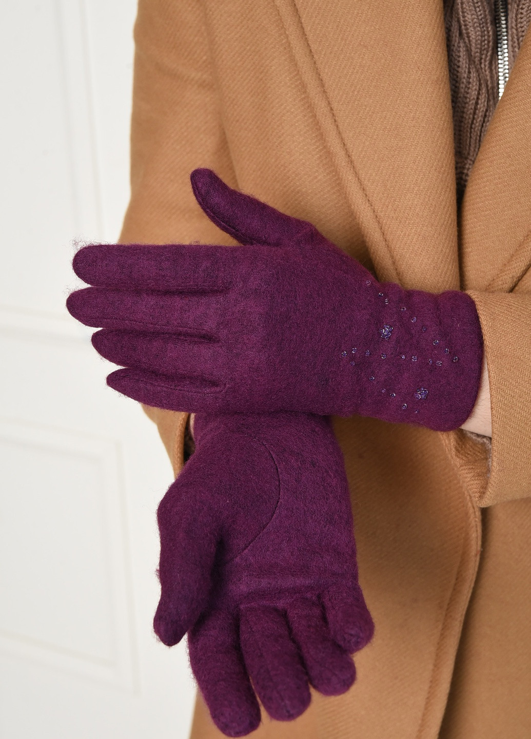 Перчатки женские текстильные фиолетового цвета Let's Shop (256699413)
