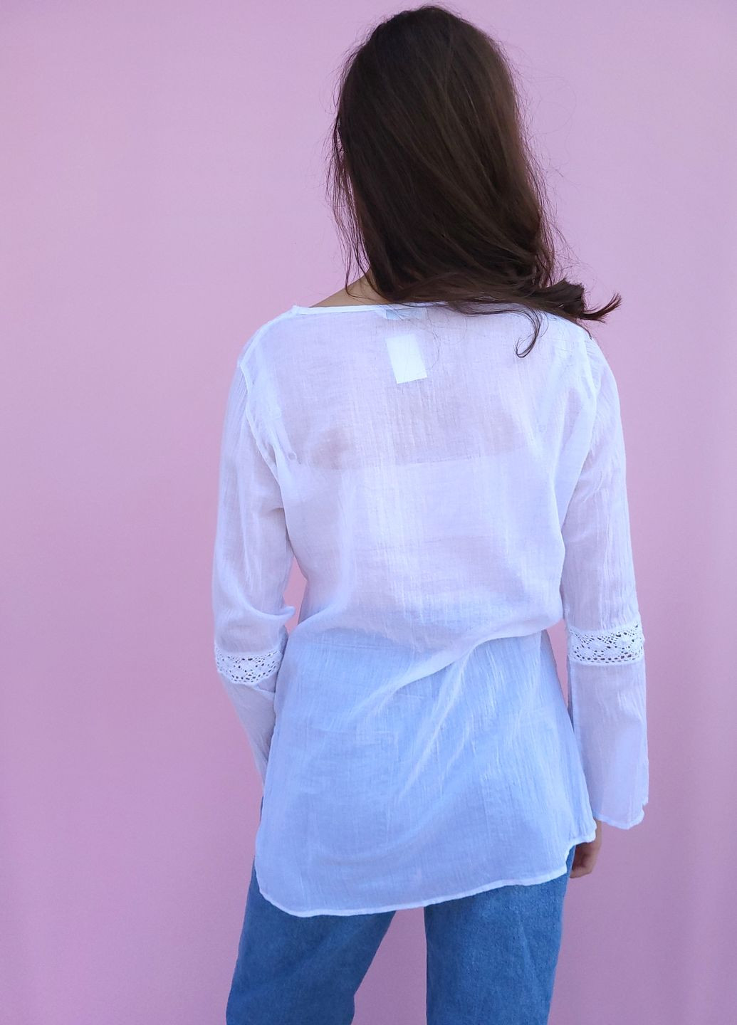 Біла блузка жіноча вільного крою з мереживом No Brand