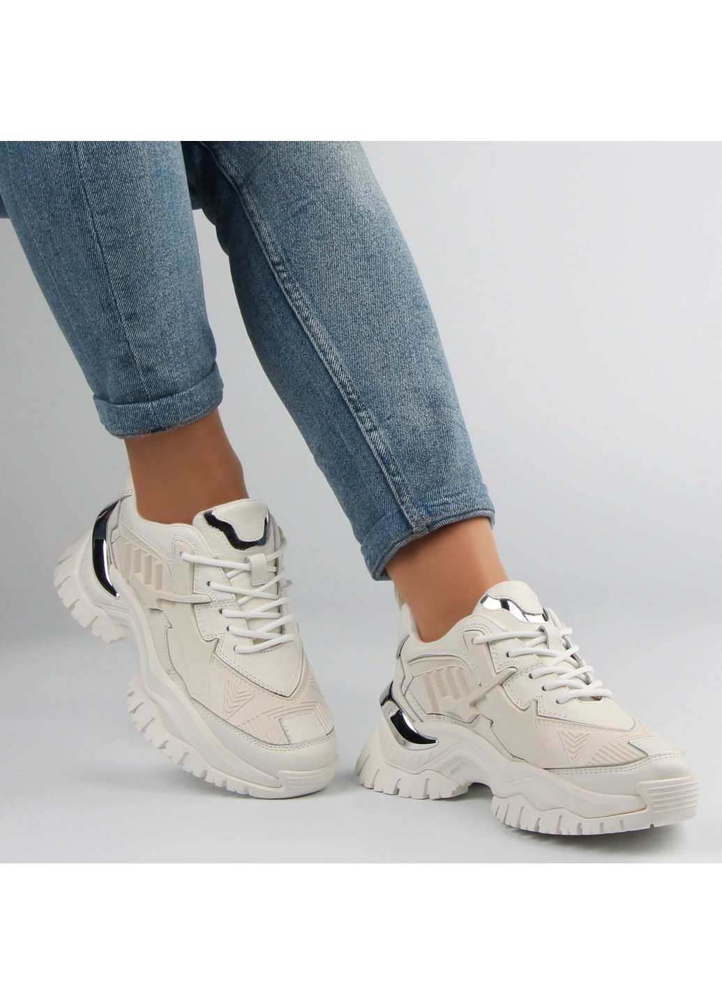 Белые демисезонные женские кроссовки 197250 Buts