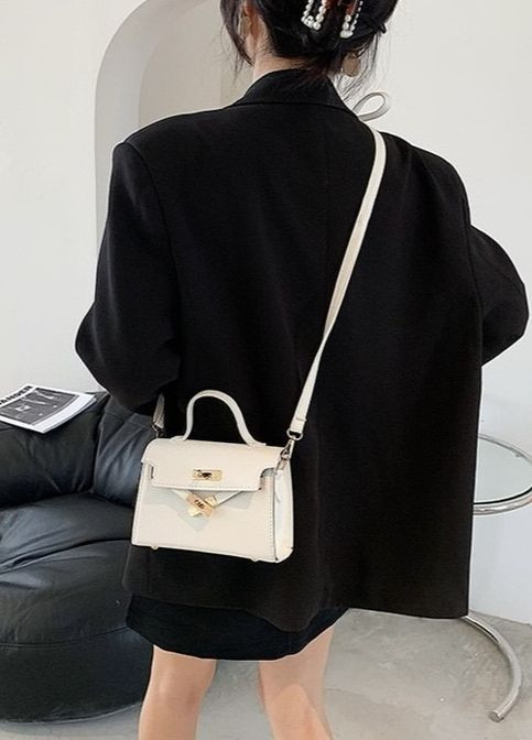 Женская сумка кросс-боди на ремешке белая No Brand (276530058)