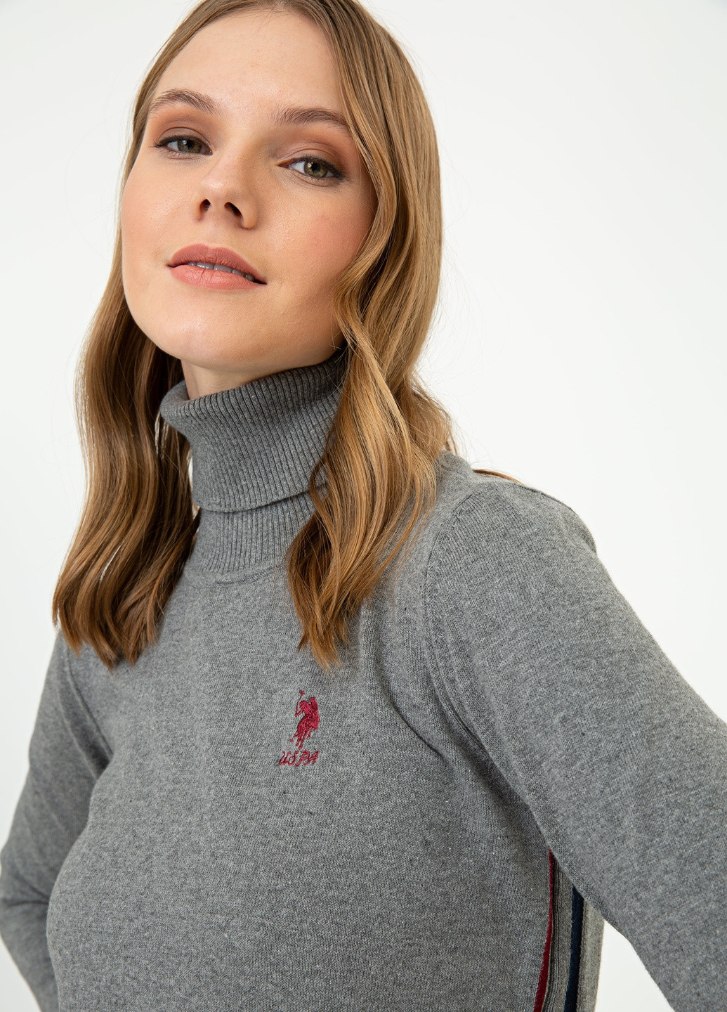Светло-серый свитер женский U.S. Polo Assn.