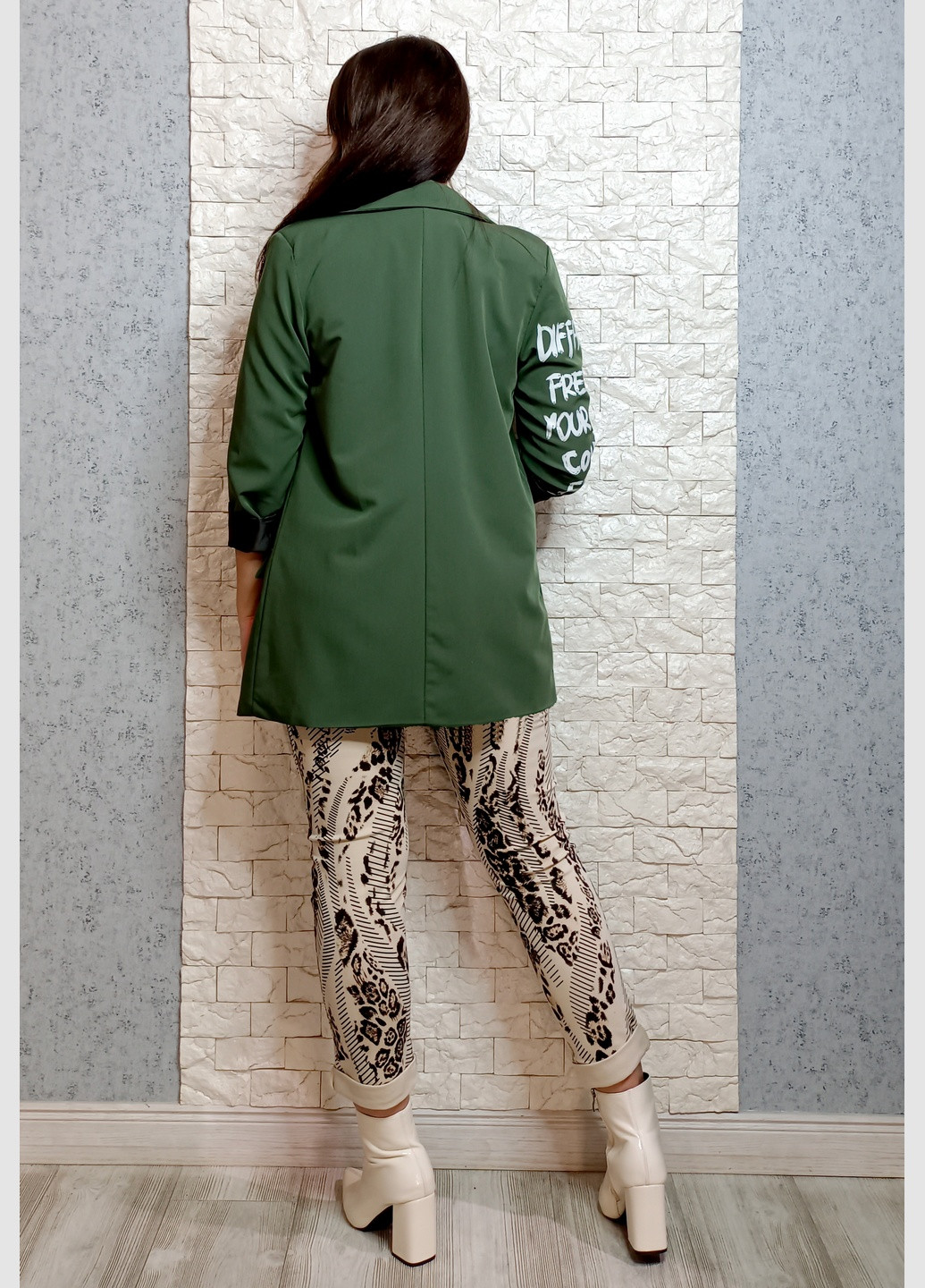 Зеленый женский пиджак Pammy надпись - всесезон