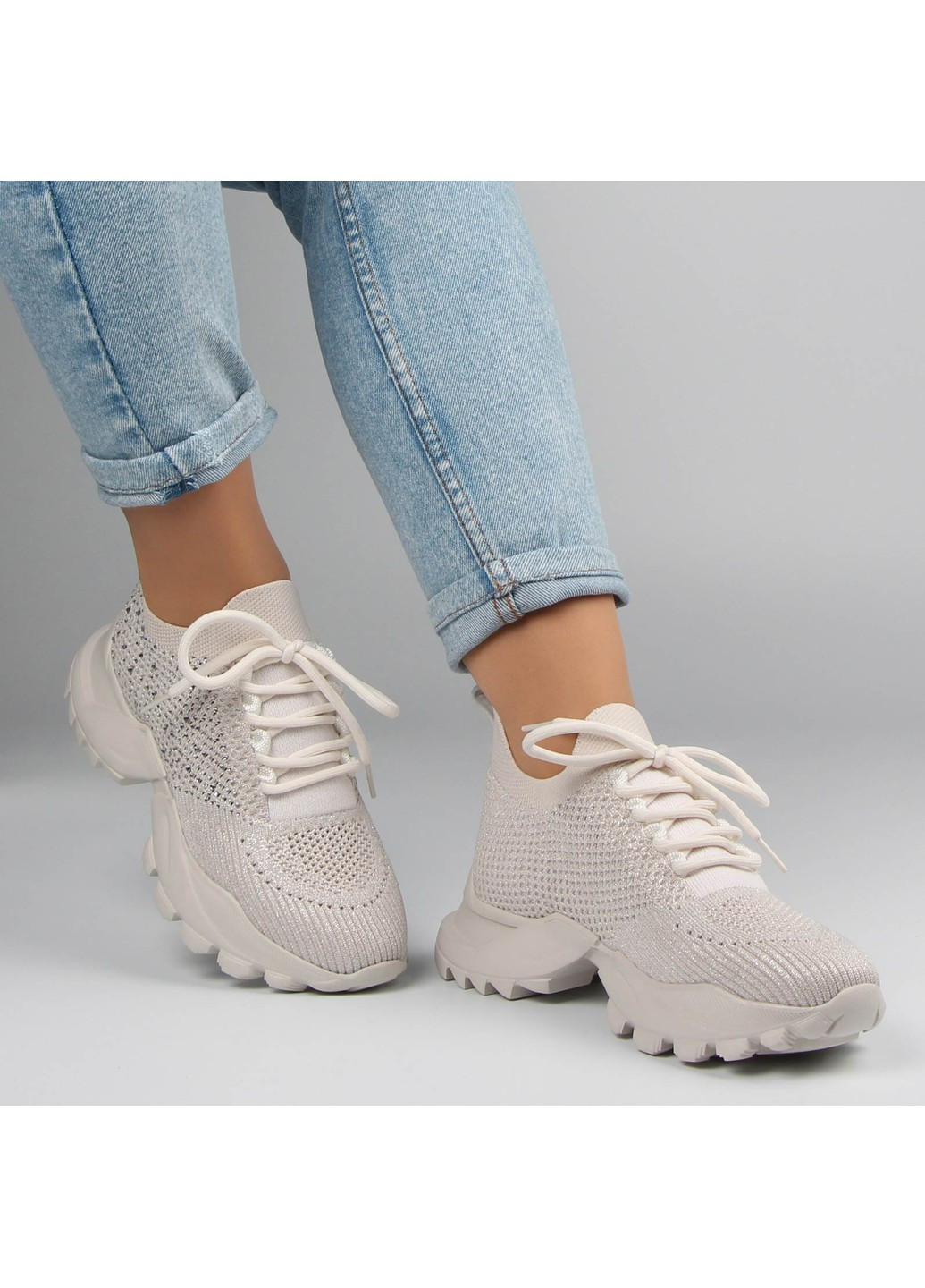 Белые демисезонные женские кроссовки 196821 Buts
