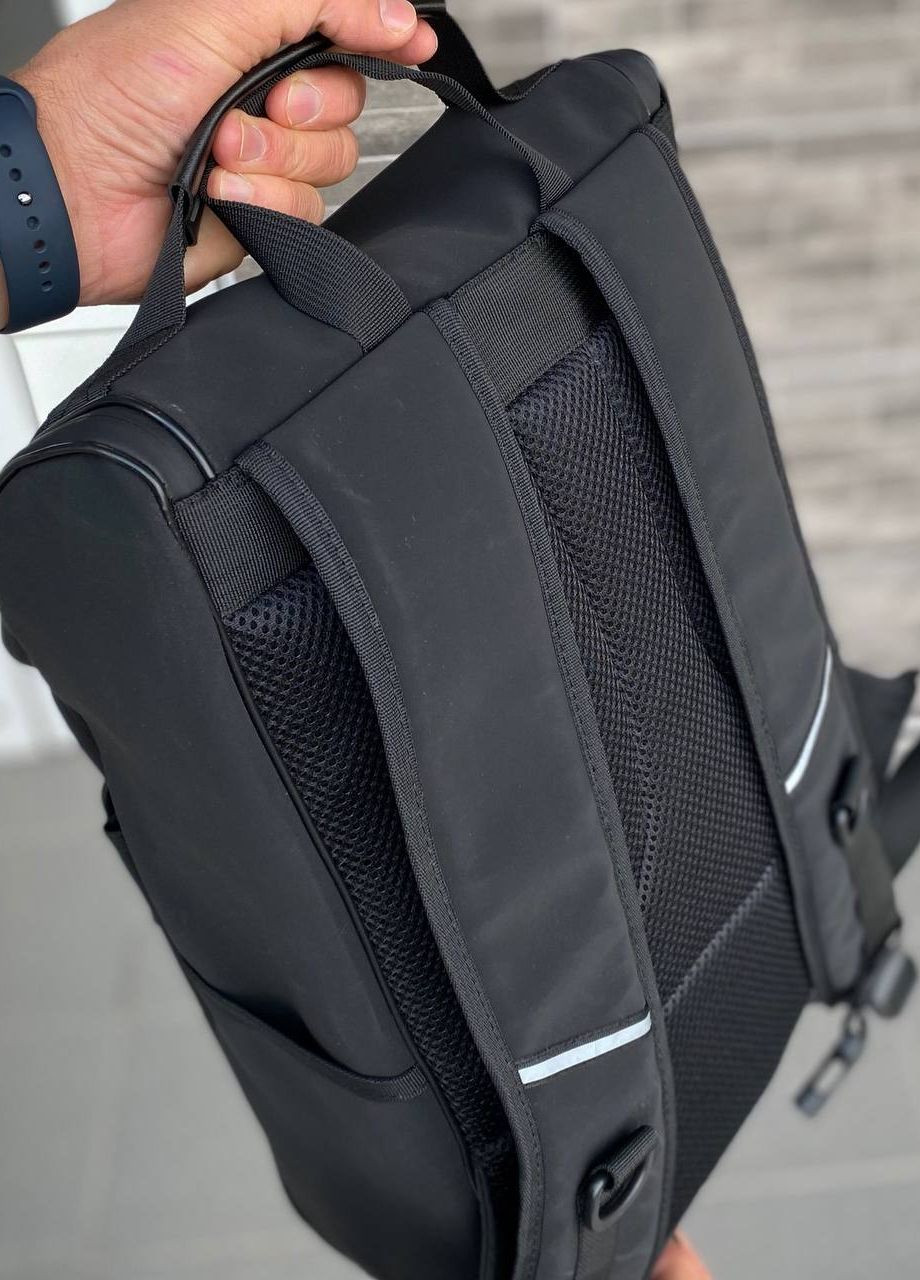 Черный универсальный рюкзак портфель матовий Hugo No Brand (266694770)