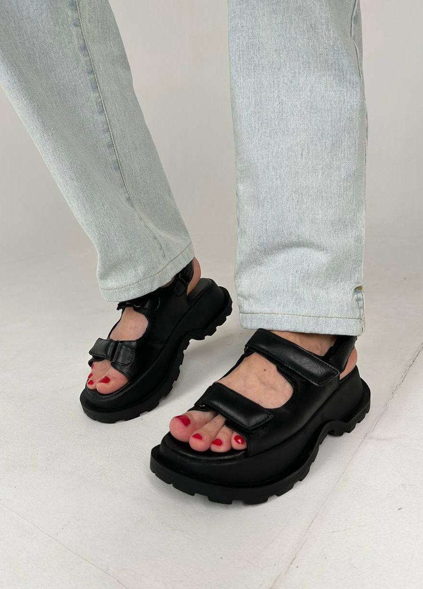 Черные босоножки Vakko на липучке