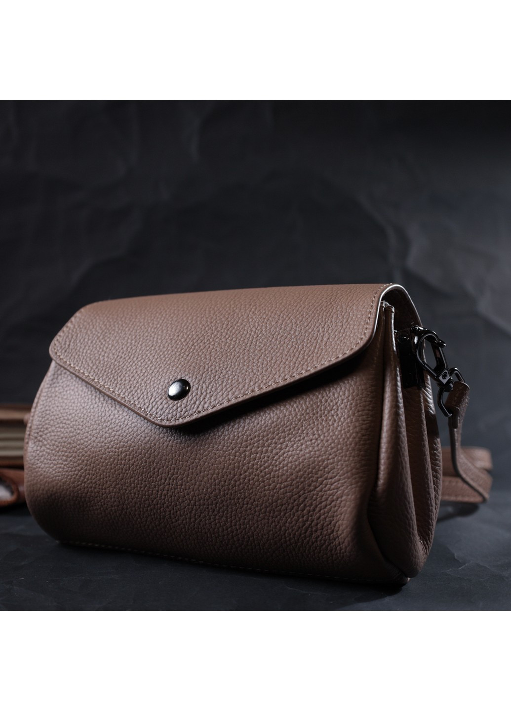 Компактна шкіряна сумка з трикутним клапаном 22256 Бежева Vintage (276461702)