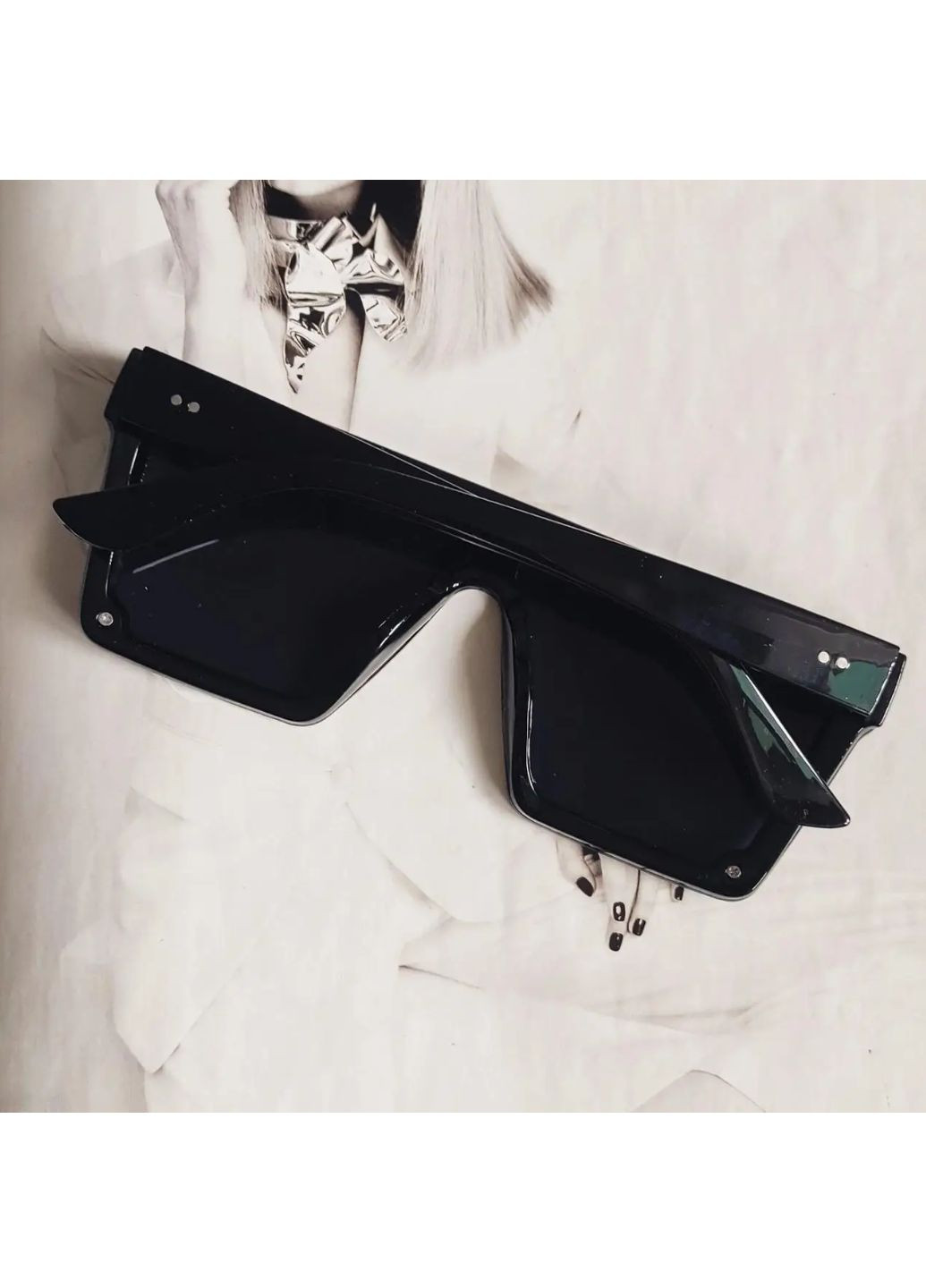 Солнцезащитные квадратные очки Черного цвета No Brand (258149705)