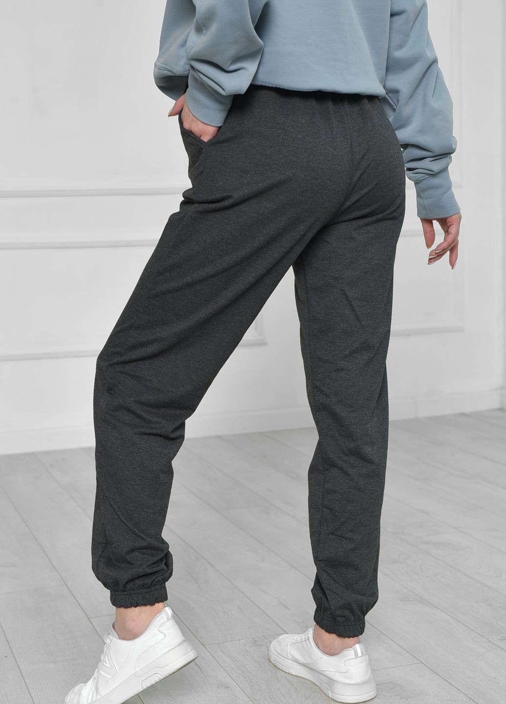 Спортивні штани жіночі темно-сірого кольору Let's Shop (266901181)