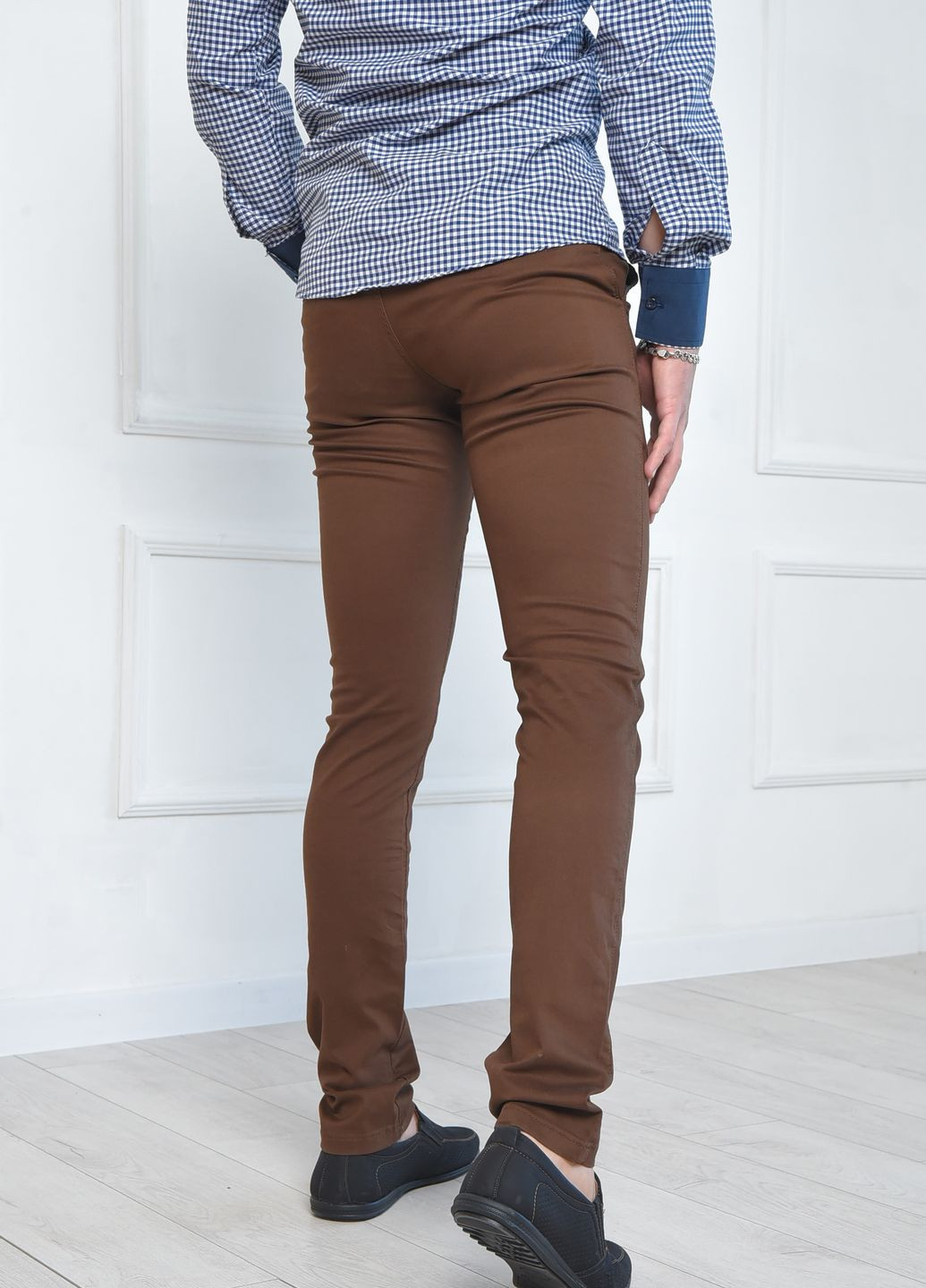 Штани чоловічі коричневого кольору розмір 28 Let's Shop (264385158)
