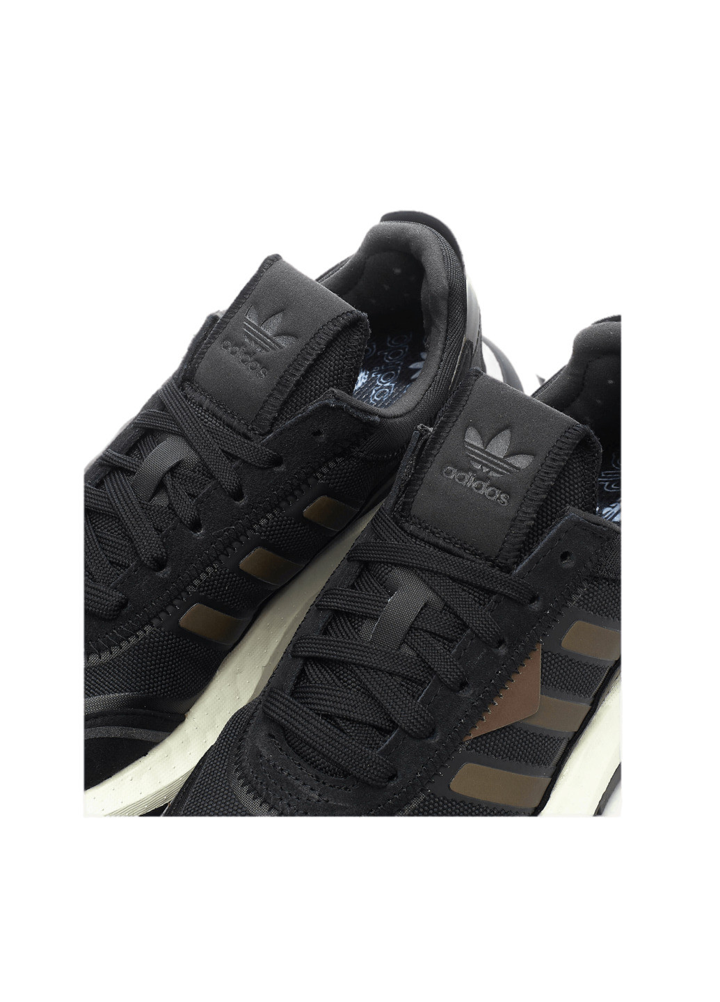 Серо-коричневые всесезонные кроссовки adidas RETROPY P9