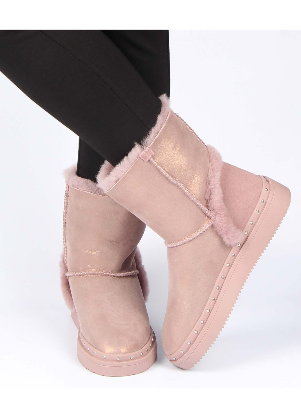 Розовые женские зимние ботинки на низком ходу 195479 Deenoor