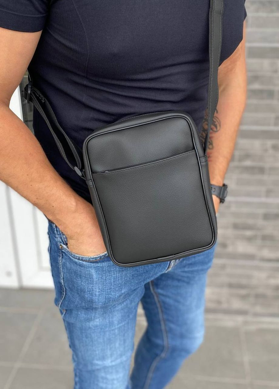 Чоловіча чорна матова сумка через плече барсетка месенджер Triumph No Brand (260339556)