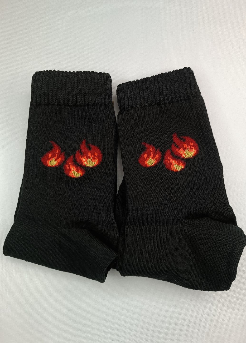 Модні чорні високі шкарпетки прикол з принтом Вогонь No Brand (267147760)