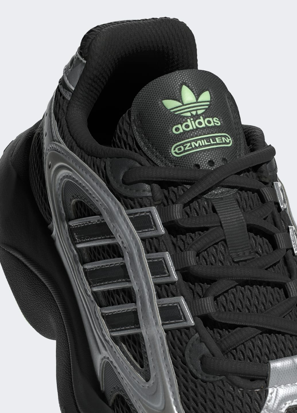 Чорні всесезонні кросівки ozmillen adidas
