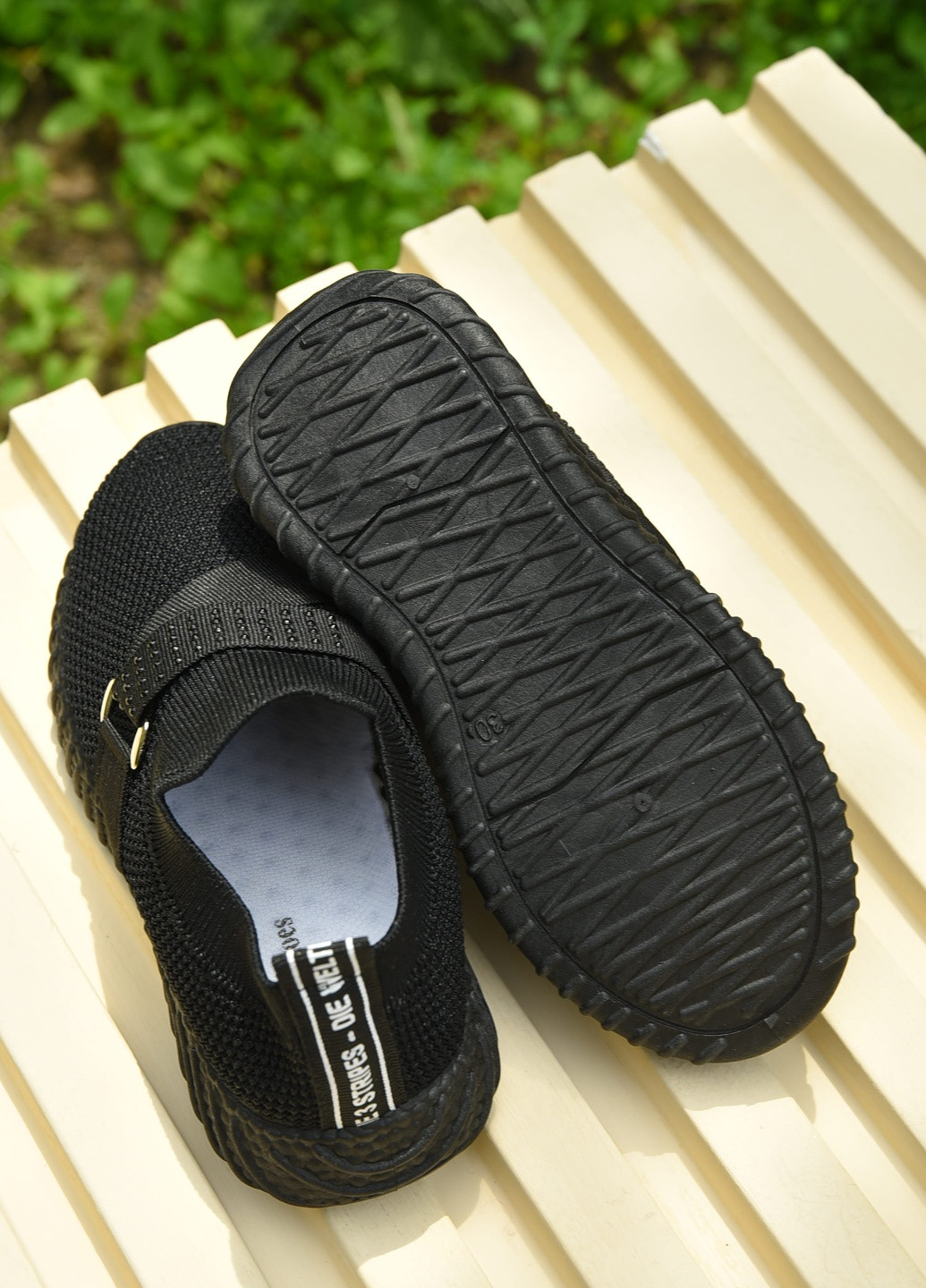 Черные демисезонные кроссовки детские девочка черного цвета Let's Shop