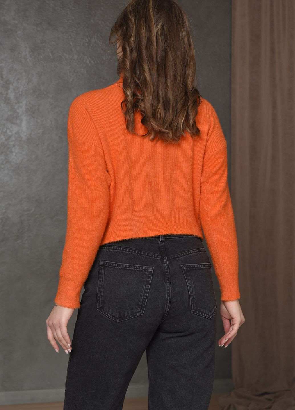 Помаранчевий демісезонний светр жіночий помаранчевого кольору розмір 44 джемпер Let's Shop