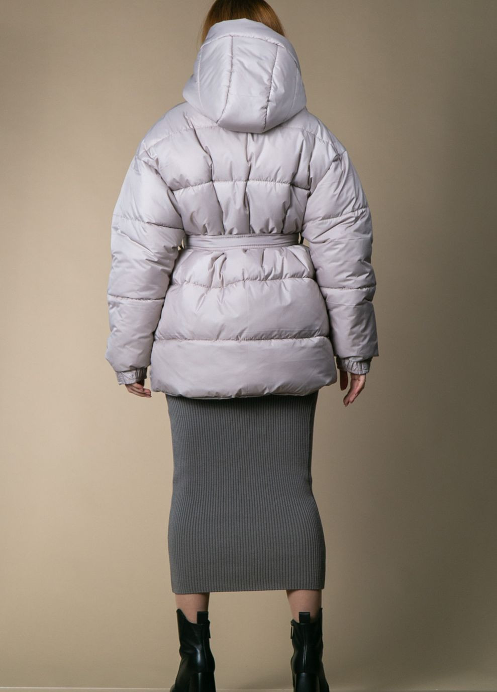 Світло-сіра зимня куртка зимова з поясом CHICLY