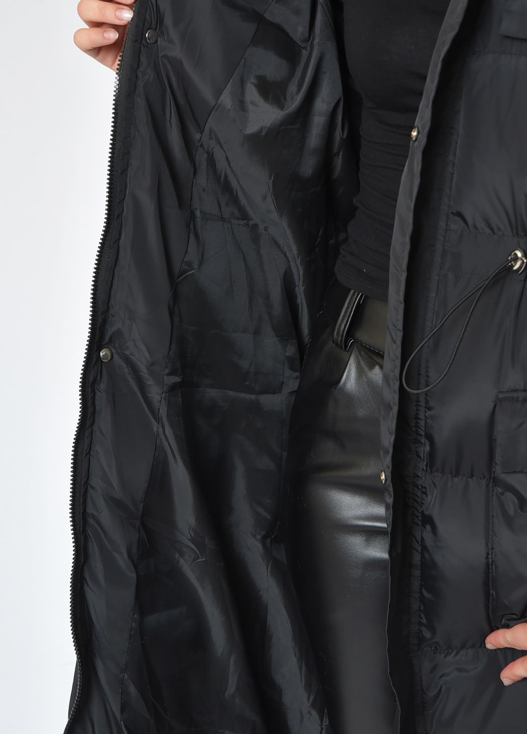 Черная демисезонная куртка женская зимняя черного цвета Let's Shop
