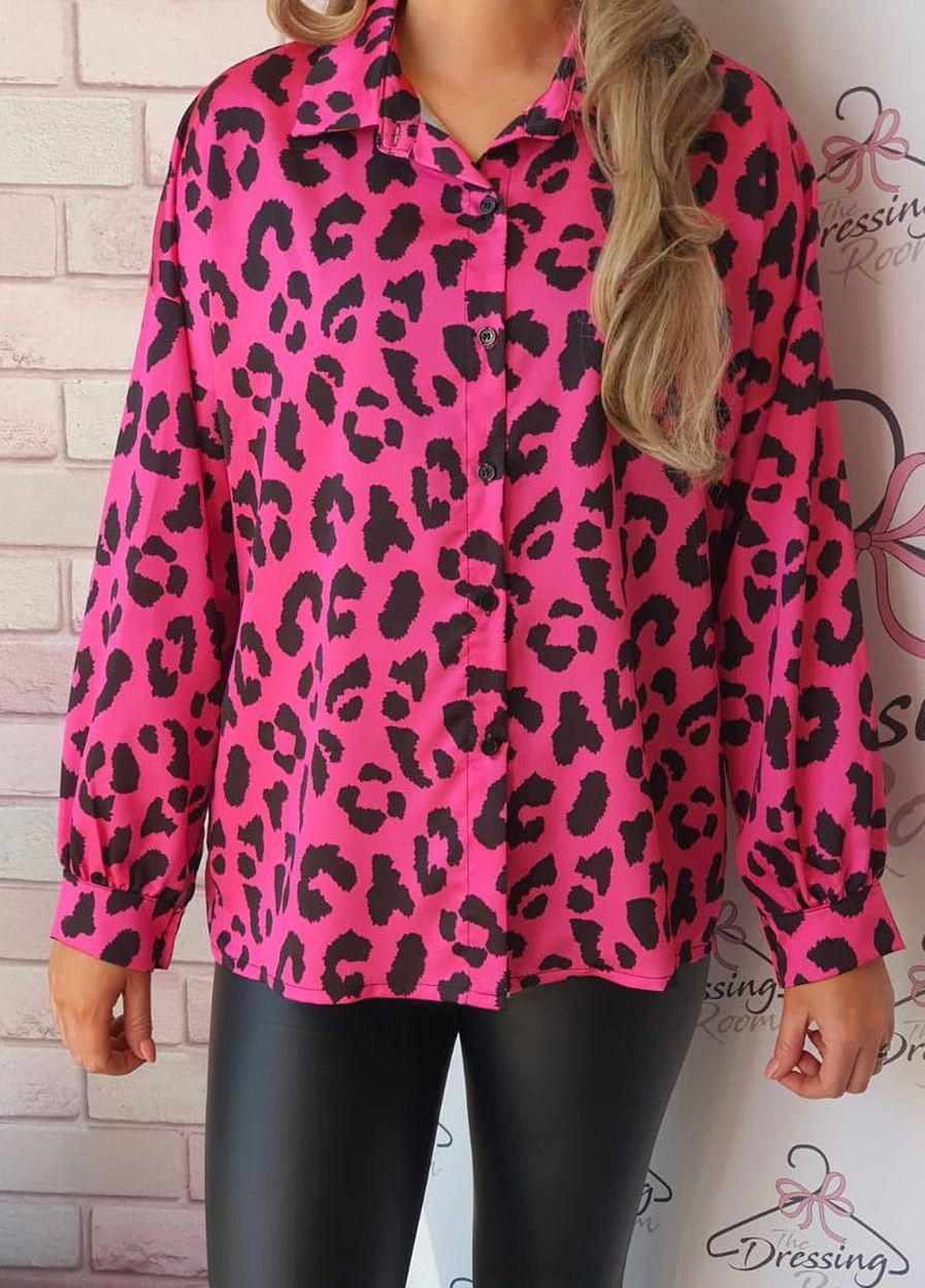 Малиновая демисезонная женская блузка леопардовым принтом малинового цвета с баской Let's Shop