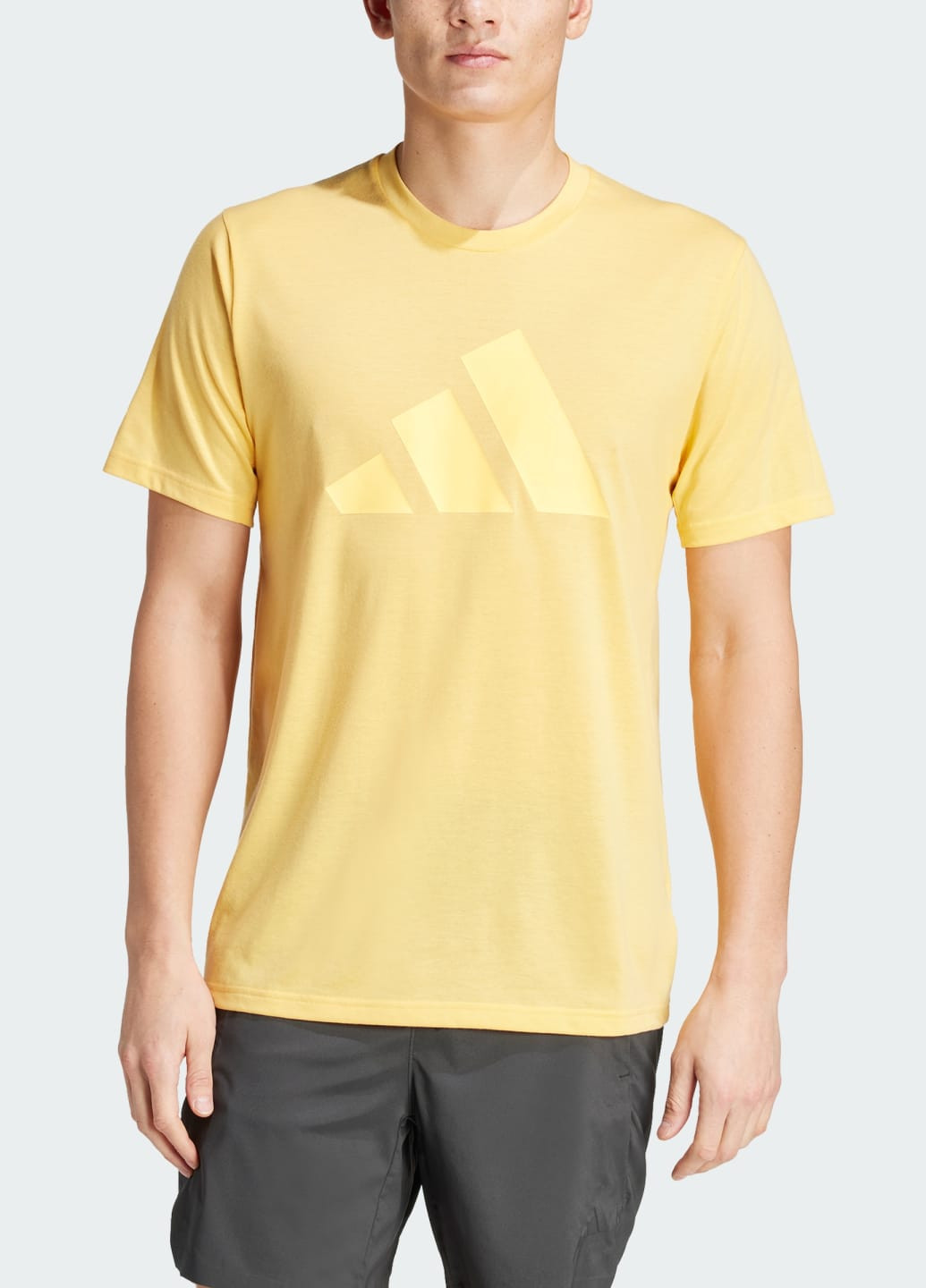 Помаранчева футболка для тренувань train essentials feelready logo adidas