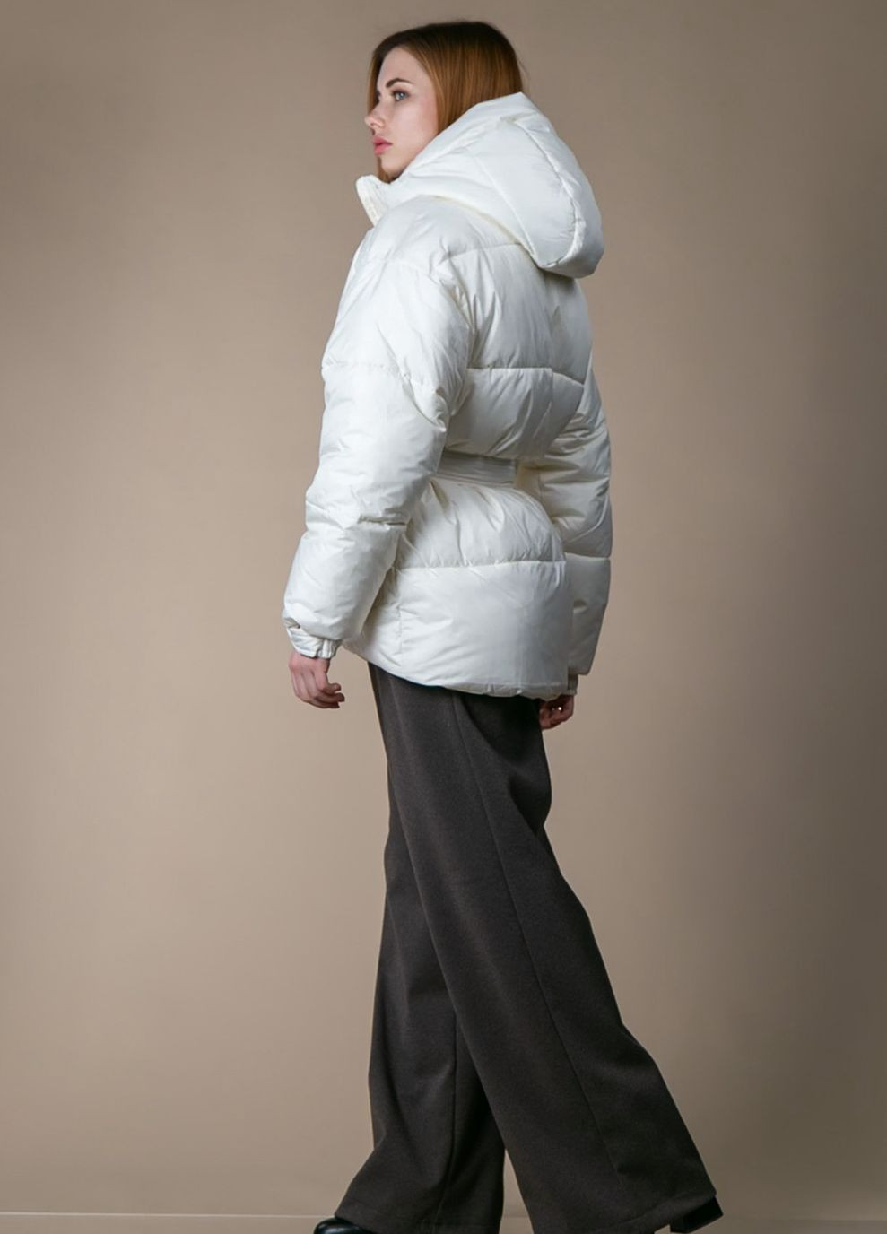 Молочна зимня куртка зимова з поясом CHICLY