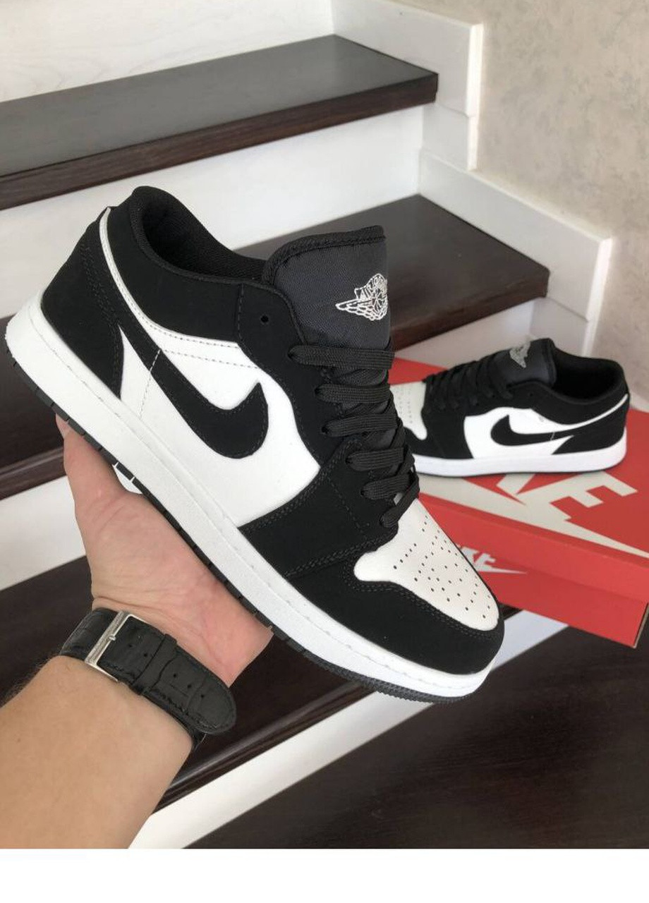Чорно-білі Осінні чоловічі кросівки білі з чорним «no brand» Nike Air Jordan 1 Low