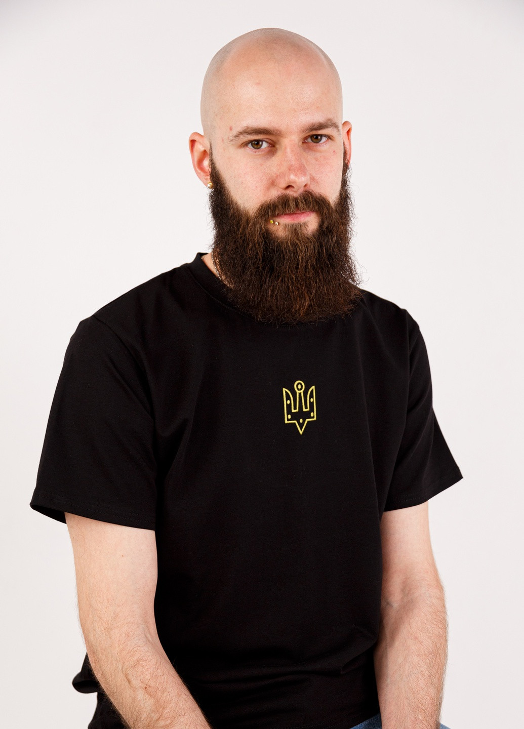 Черная мужская футболка c вышивкой "тризуб ярослава мудрого" с коротким рукавом Мальви