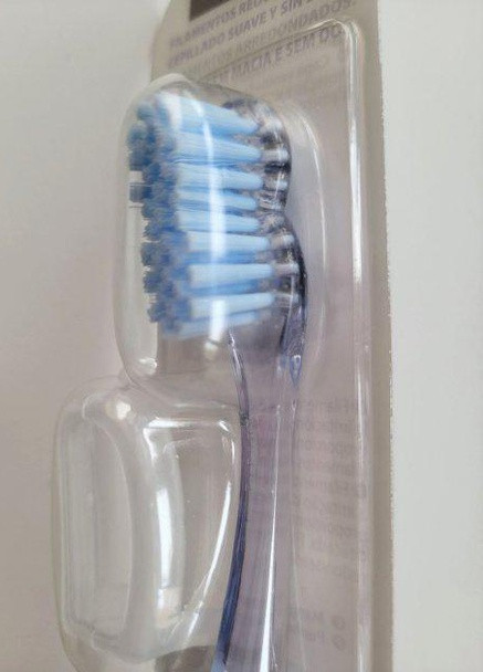 Зубная щетка с Ультрамягкой щетиной для бережной и безболезненной чистки Голубая Sensitive technical Deliplus (257052136)