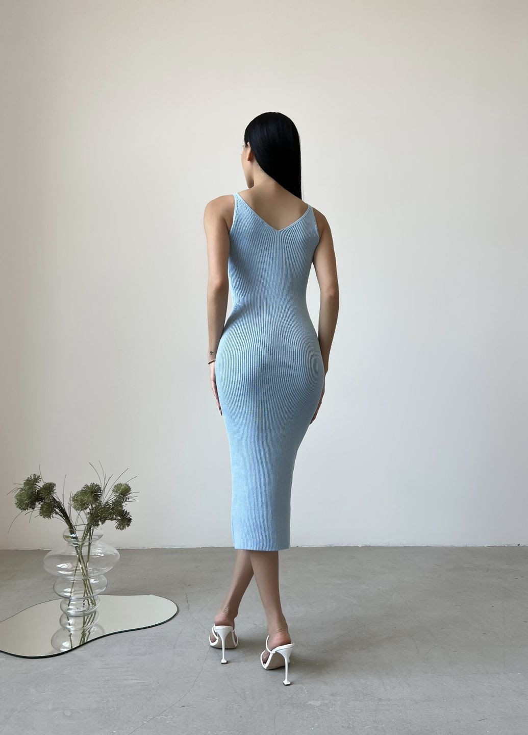 Блакитна кежуал сукня в'язана Larionoff однотонна