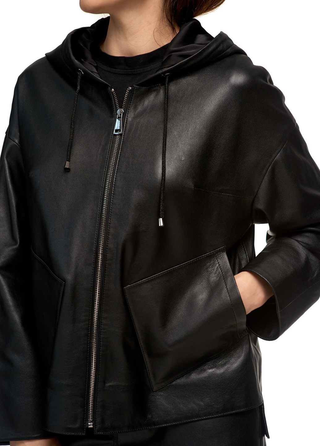 Чорна демісезонна жіноча шкіряна куртка класика з капюшоном оверсайз oversize натуральна шкіра. весна осінь демісезон fer2683 чорна Actors