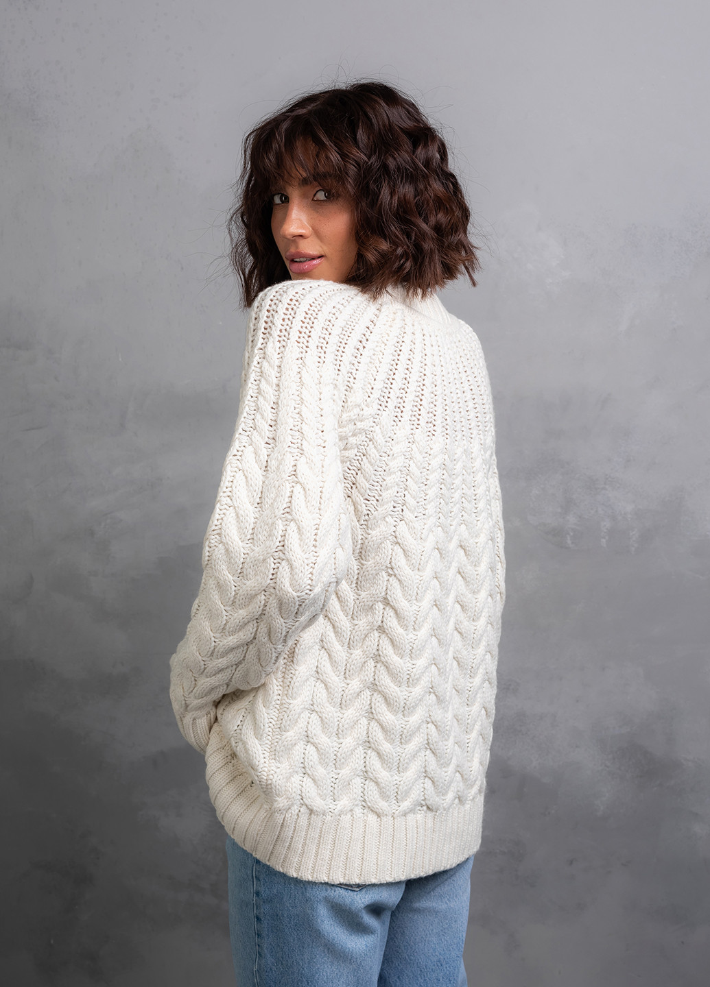 Молочний светр жіночий джемпер Viviami