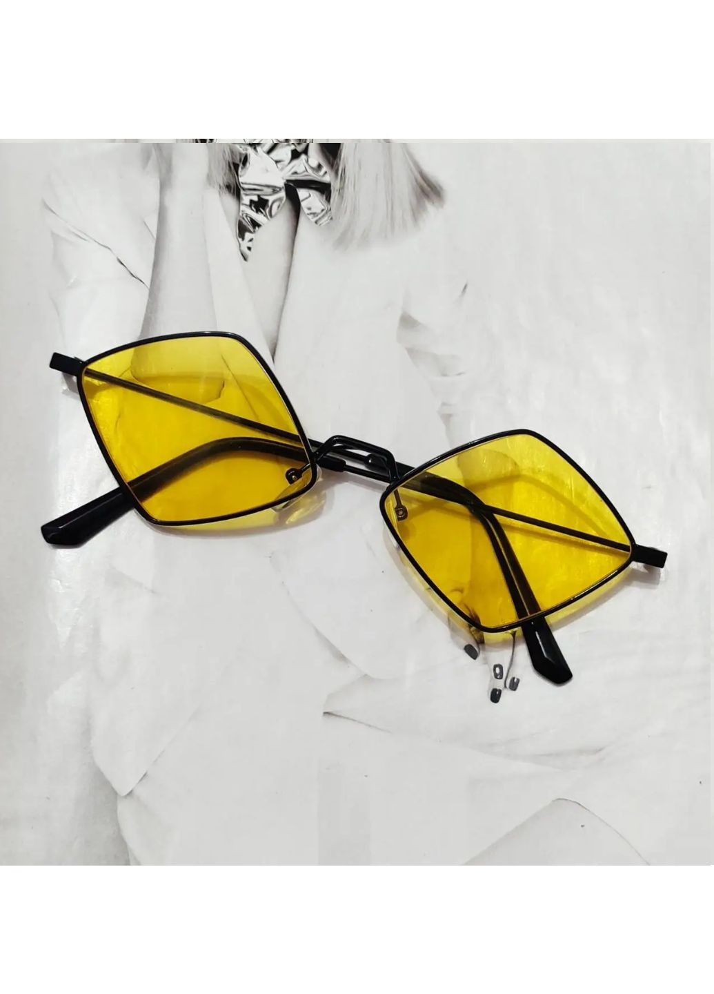 Солнцезащитные очки ромбической формы Желтый с черным No Brand (259139372)