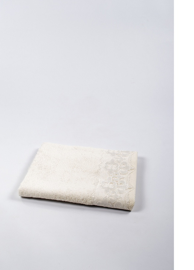 Maxstyle полотенце бамбуковое - damask кремовое 50*90 орнамент белый производство - Турция