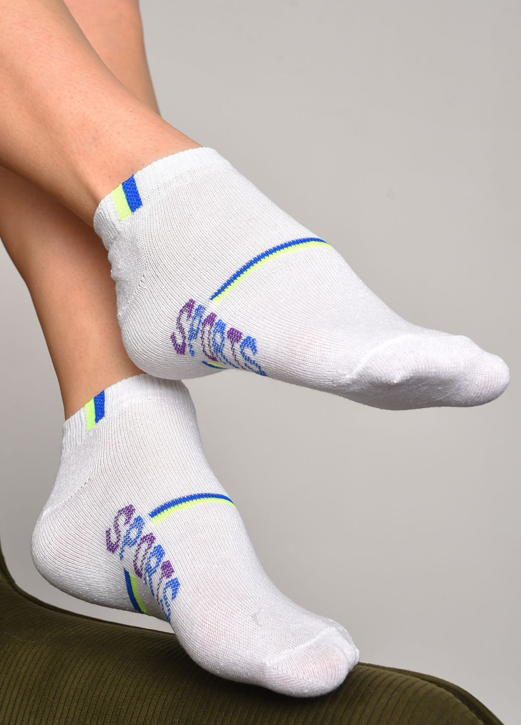 Шкарпетки жіночі спортивні білого кольору розмір 36-40 Let's Shop (277983286)