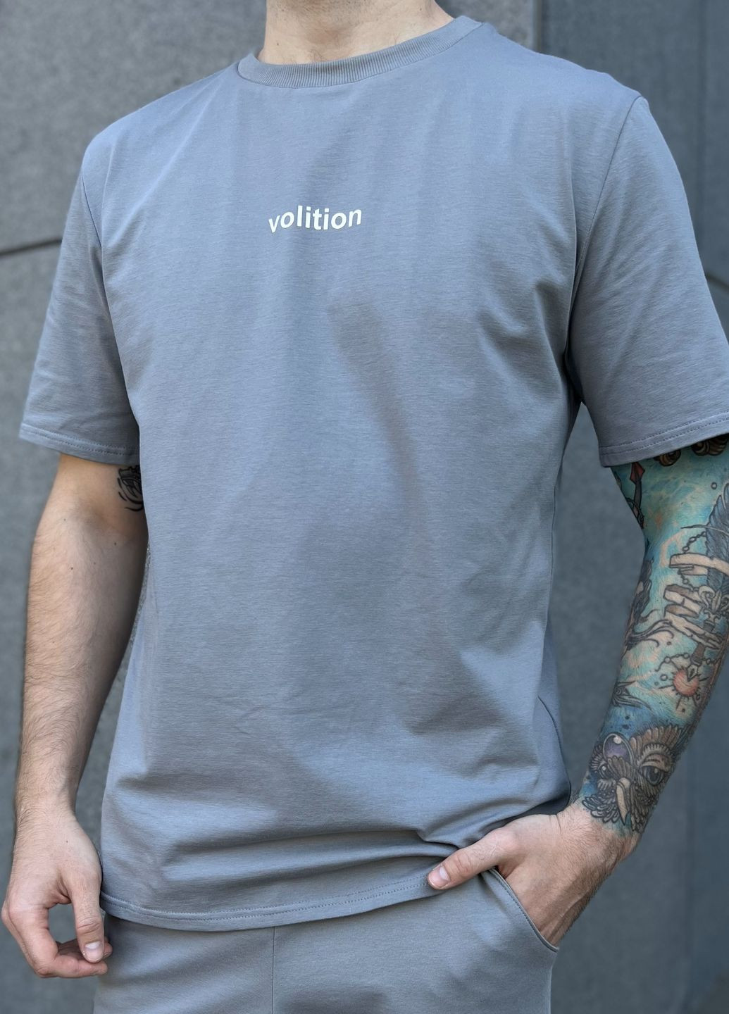 Серая мужская футболка volition с коротким рукавом серая принт с коротким рукавом Cosy