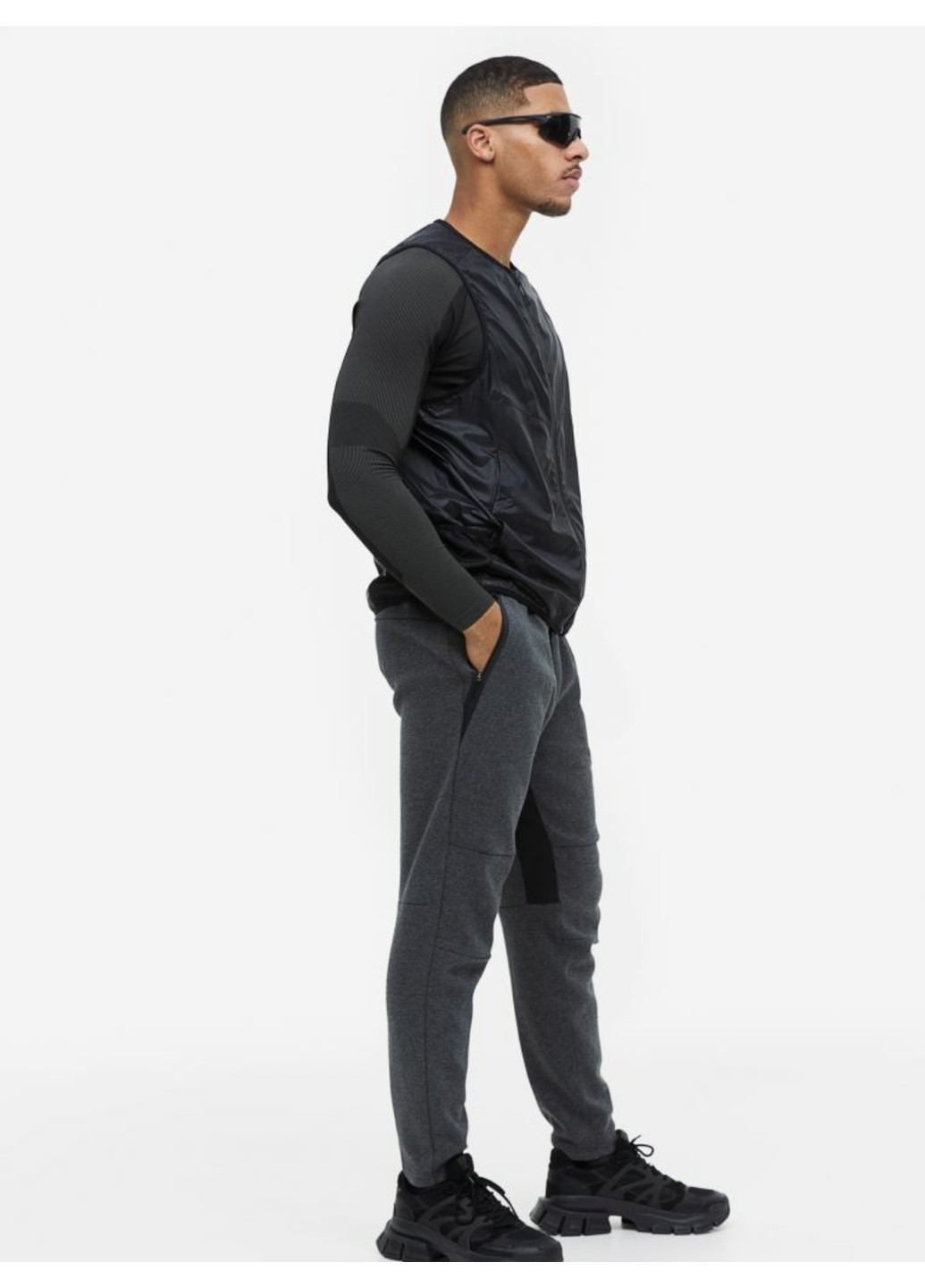 Чоловічі спортивні штани-джогери з матеріалу Dry Move Н&М (56348) S Сірі H&M (267743080)