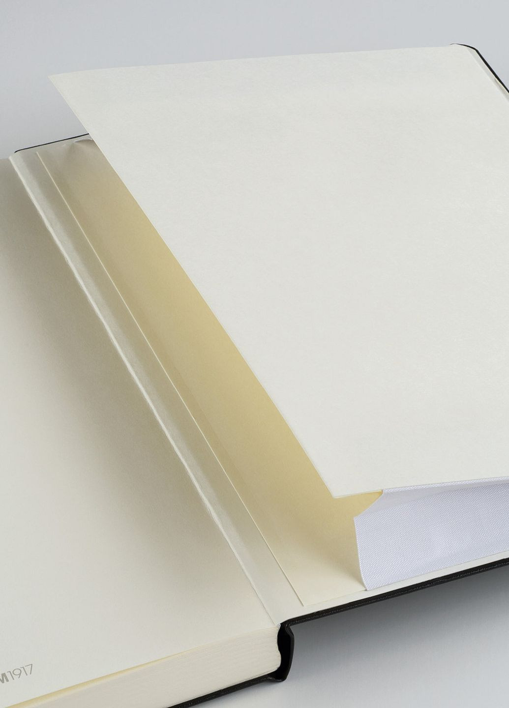 Блокнот Paperback (B6+), Мягкая обложка, Лимонный, Чистые листы Leuchtturm1917 (269901165)