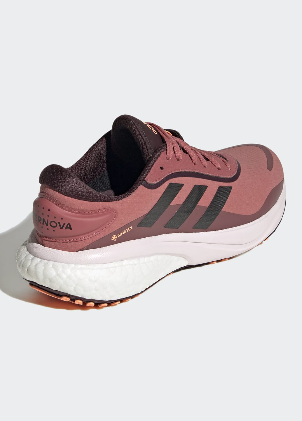 Червоні всесезонні кросівки supernova gore-tex adidas