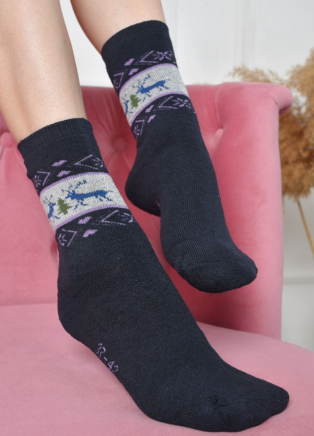 Шкарпетки махрові жіночі темно-сірого кольору розмір 37-42 Let's Shop (261762150)