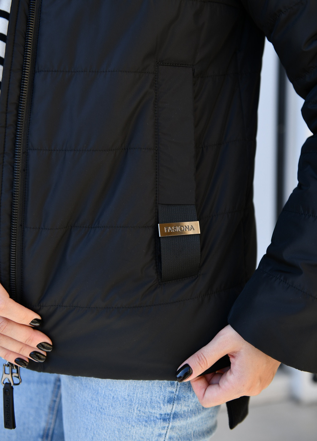 Черная демисезонная женская демисезонная короткая куртка черная 526932 Lusskiri