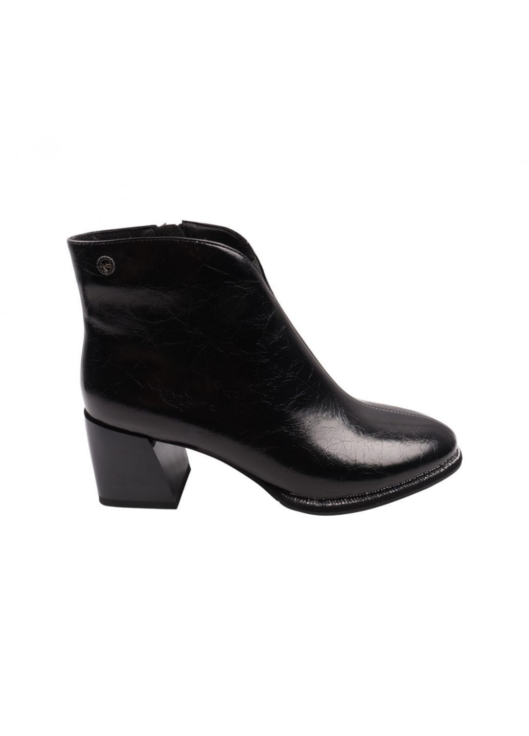 Черные ботинки женские черные натуральная кожа Brocoly 416-22DH
