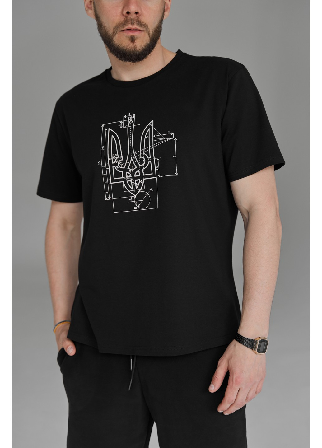Черная футболка cotton basic с гербом с коротким рукавом Handy Wear