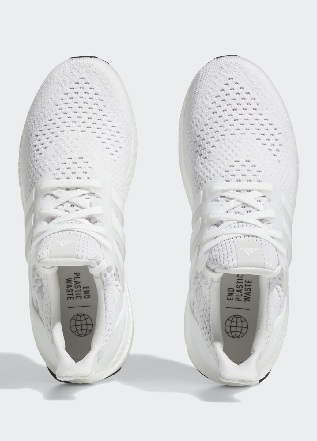 Білі всесезонні кросівки ultraboost 1.0 adidas