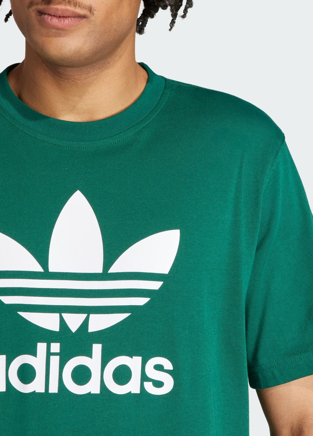 Зелена футболка adicolor trefoil adidas