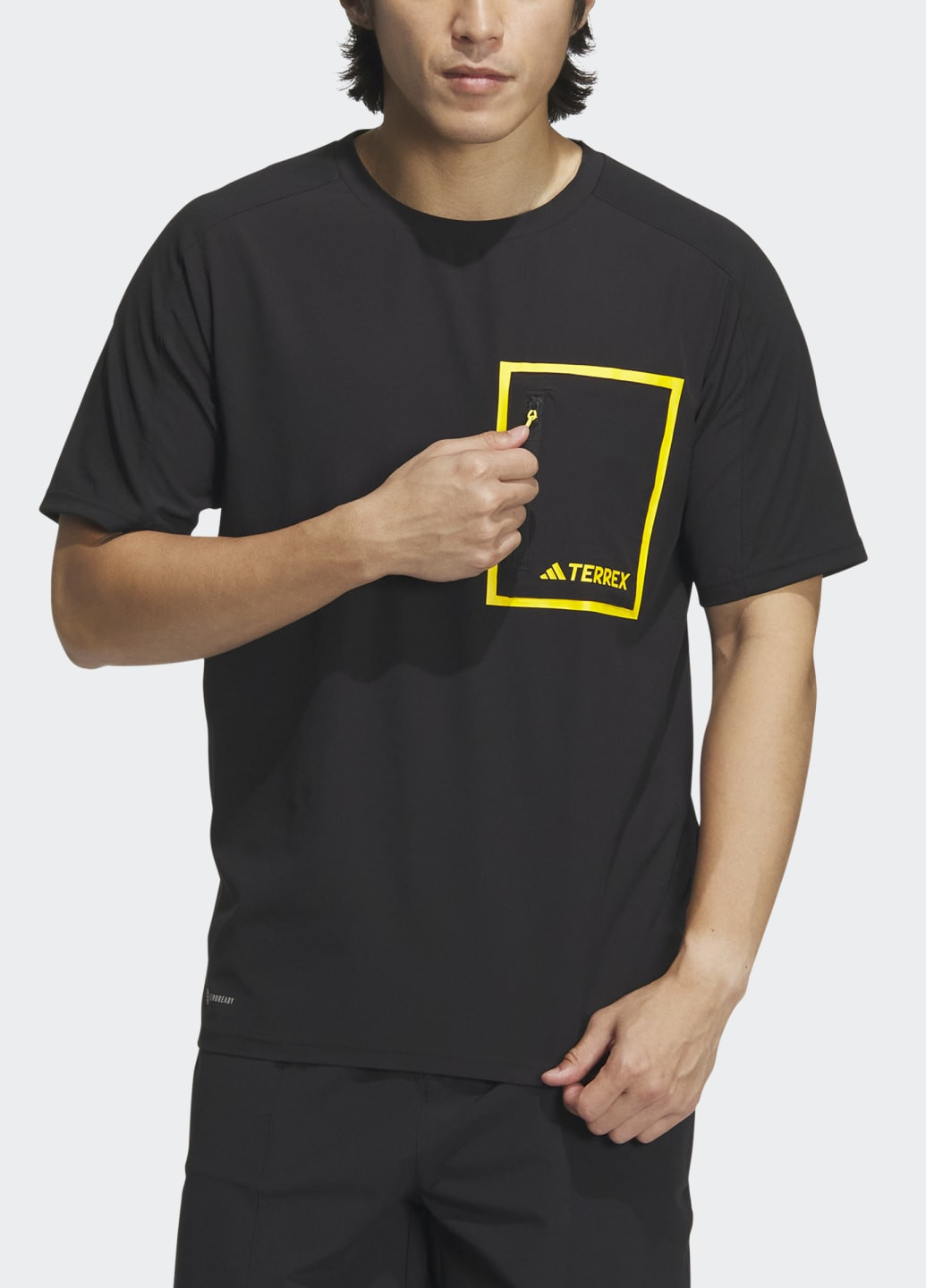 Черная футболка national geographic adidas