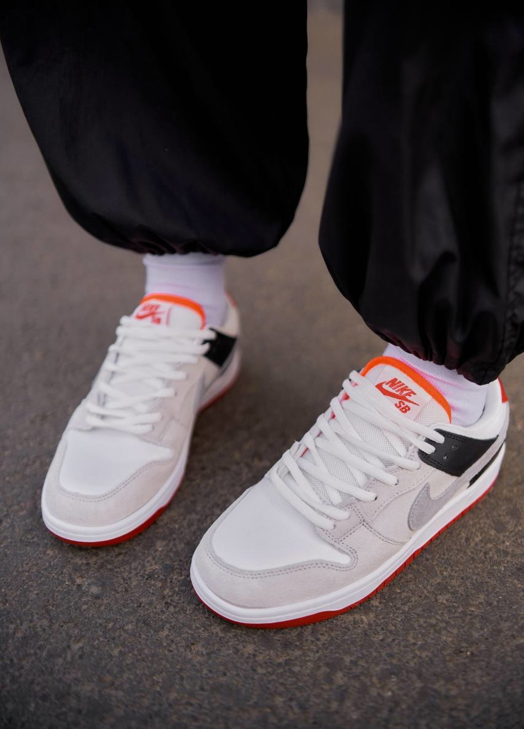 Серые демисезонные кроссовки мужские, вьетнам Nike SB Dunk Low Grey Red