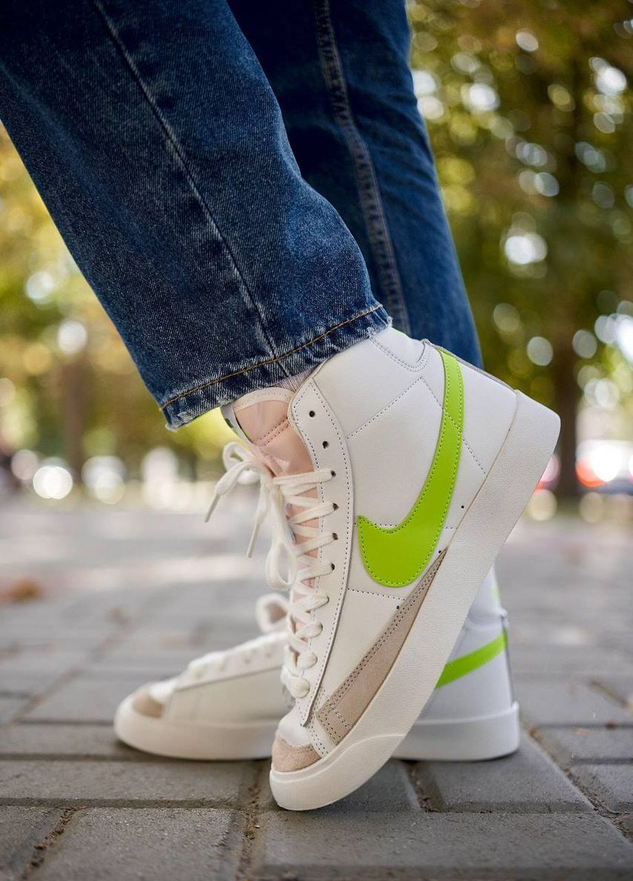 Белые демисезонные кросовки женские, вьетнам Nike Blazer High Green Logo