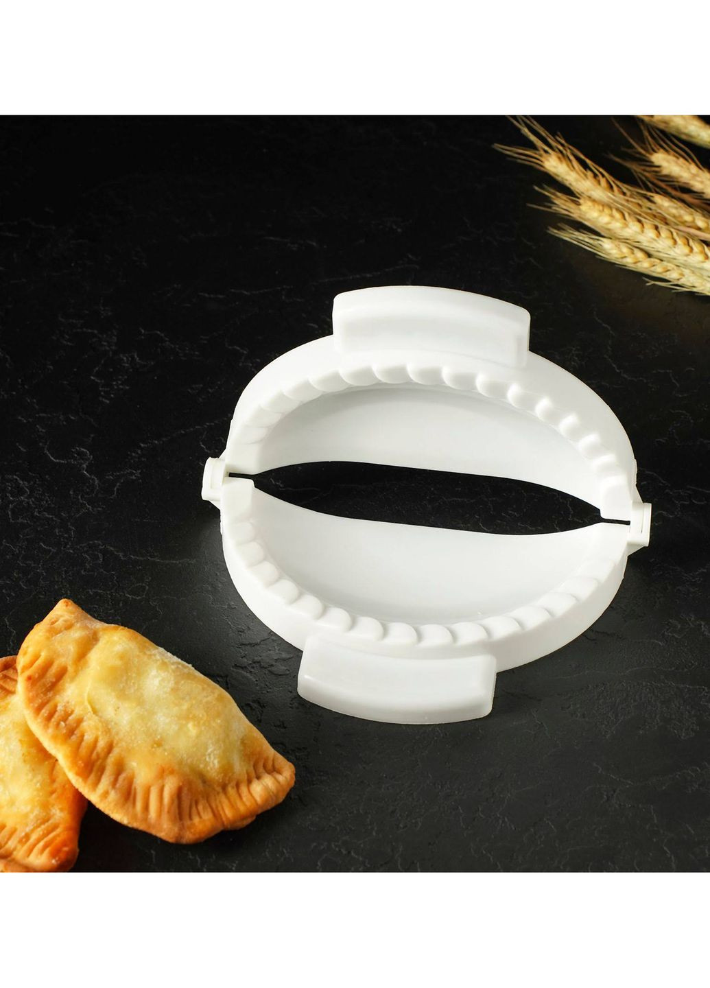 Пластиковая форма для лепки чебуреков и пирожков (чебуречница) диаметр 18 см LY (260165286)